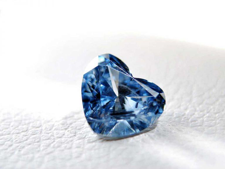 1 carat heart cut ash diamond / memorial diamond Algordanza