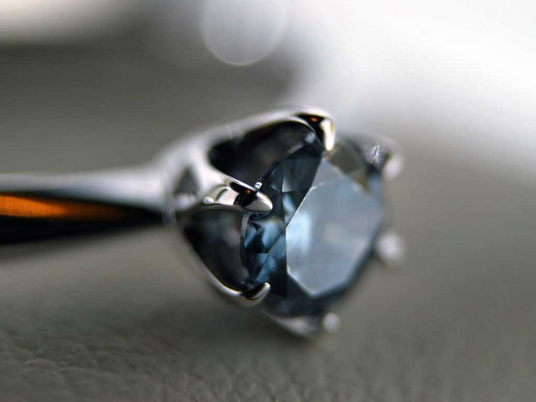 Cremation Jewellery Ash Diamond Ring Algordanza Switzerland